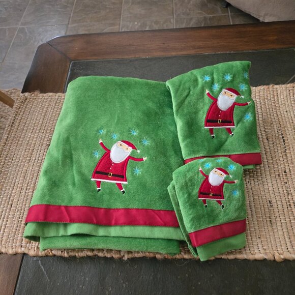 Christmas Themed Hand Towels - Picture 6 of 9